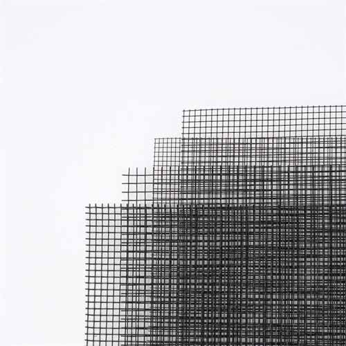There are five main ways to install screens: fixed, push-pull, folding, hidden and magnetic.